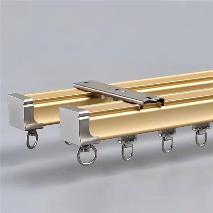 نصب ریل فلزی پرده